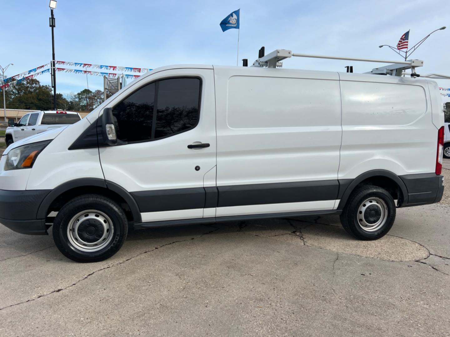 2017 White /Gray Ford Transit (1FTYR1YM0HK) with an 3.7 V6 engine, Automatic transmission, located at 4520 Airline Hwy, Baton Rouge, LA, 70805, (225) 357-1497, 30.509325, -91.145432 - 2017 Ford Transit 250 146K Miles, 3.7 V6 , Power Windows, Locks & Mirrors, Cold A/C, Tinted Windows, Kargo Master Ladder Rack. NO IN HOUSE FINANCING. FOR INFO PLEASE CONTACT JEFF AT 225 357-1497 CHECK OUT OUR A+ RATING WITH THE BETTER BUSINESS BUREAU WE HAVE BEEN A FAMILY OWNED AND OPERATED BUSINES - Photo#1